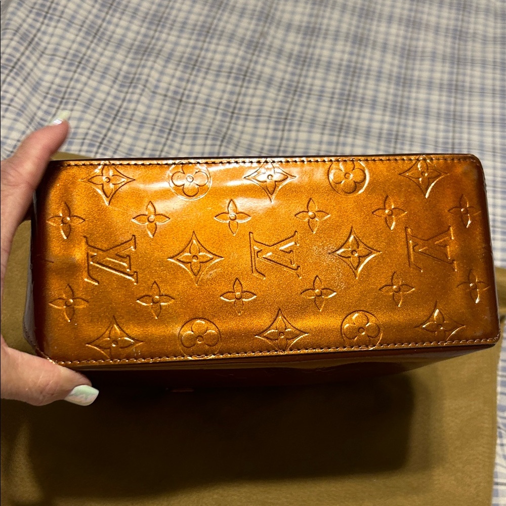LV Monogram Vernis Reade Bronze MINI Tote Bag - Picture 6 of 16